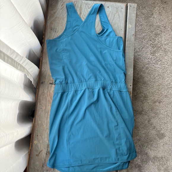 Patagonia Fleetwith athletic dress | size medium - Picture 3 of 6
